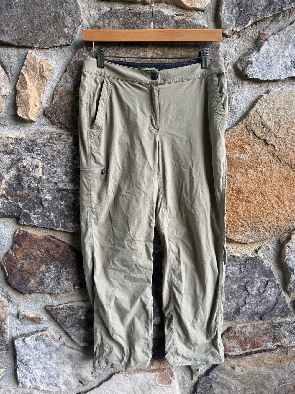 L.L.Bean Women’s Hiking Pants Size 6 Khaki Stretch Nylon Zip Pockets Gorpcore